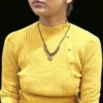 This stunning necklace combines elegance and craftsmanship, featuring Vintage minimalist